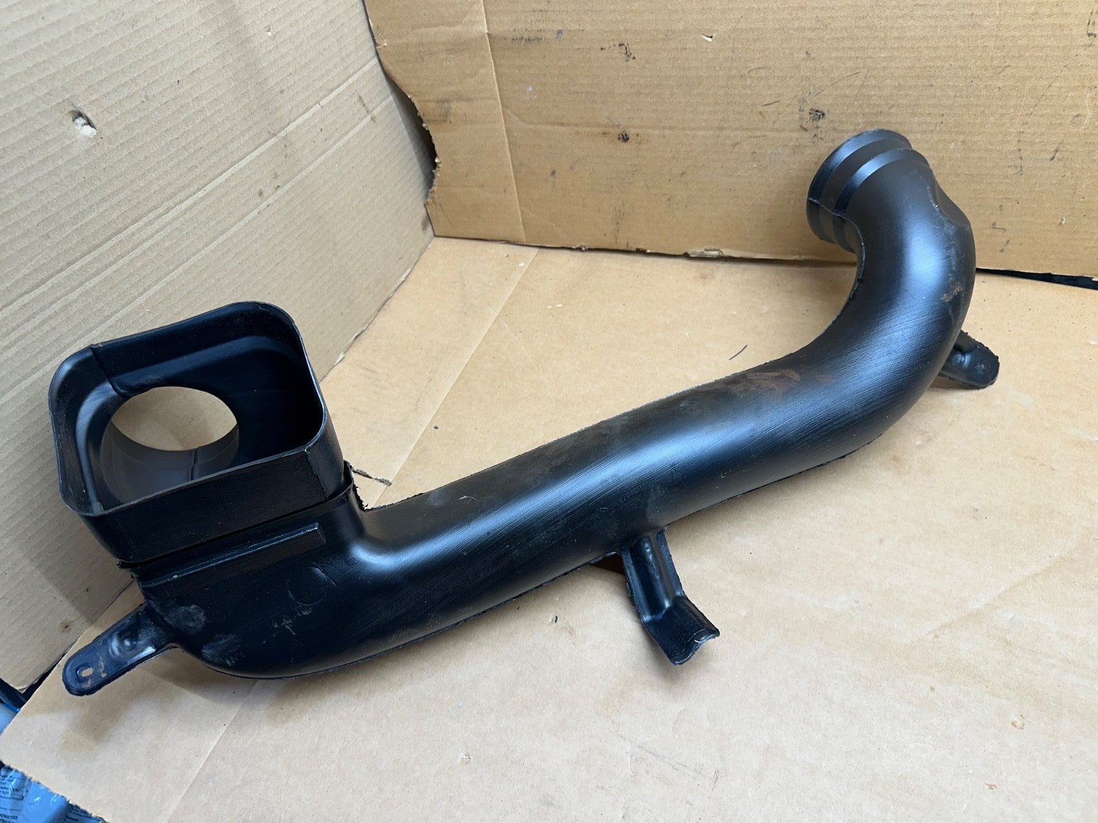 2011-2016 FORD F250 F350 SUPER DUTY OEM HVAC AIR VENT DUCT TUBE CC34-19B680-AA
