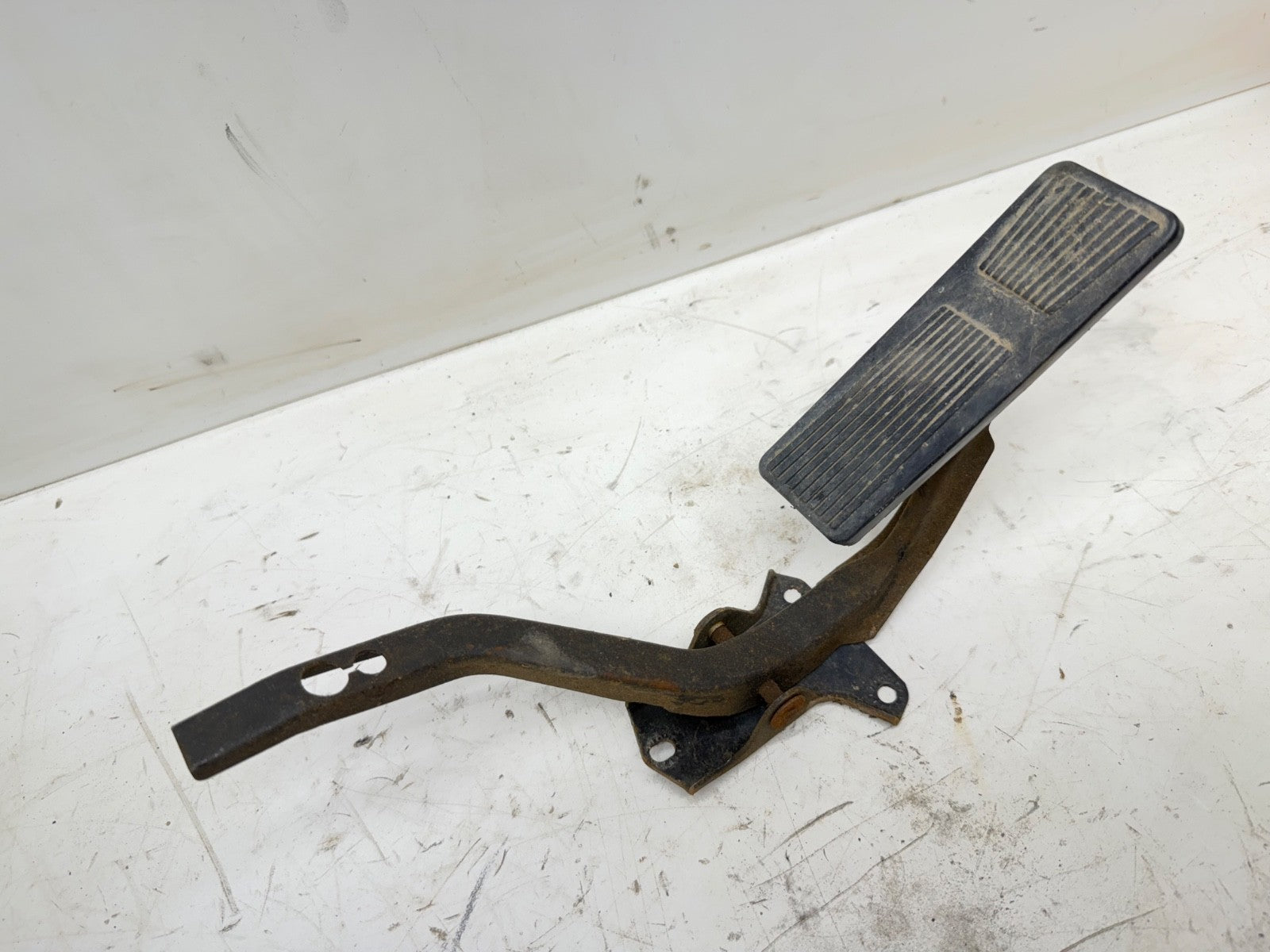 Jeep Wrangler YJ 87-95 Accelerator Gas Fuel Pedal Throttle Petal Spring OEM OE