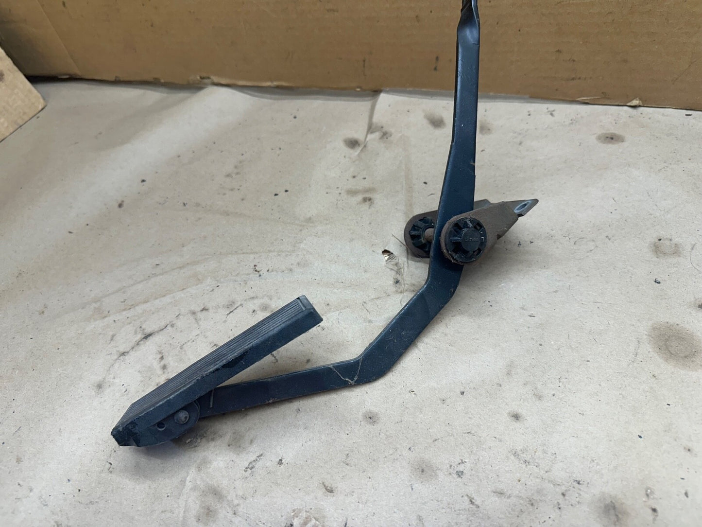 97-06 Jeep Wrangler TJ Fuel Gas Pedal LHD Factory OEM Petal Throttle Foot OE