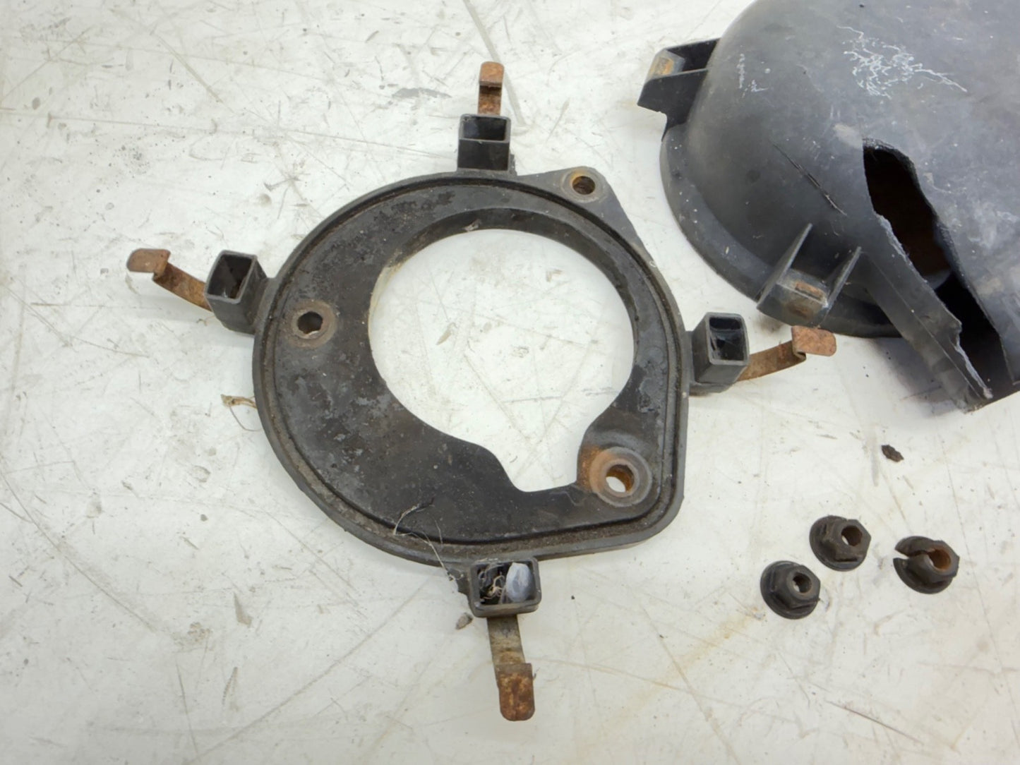 Jeep Wrangler YJ 87-90 2.5 4 Cyl Air Cleaner Throttle Body Adapter 8953002851