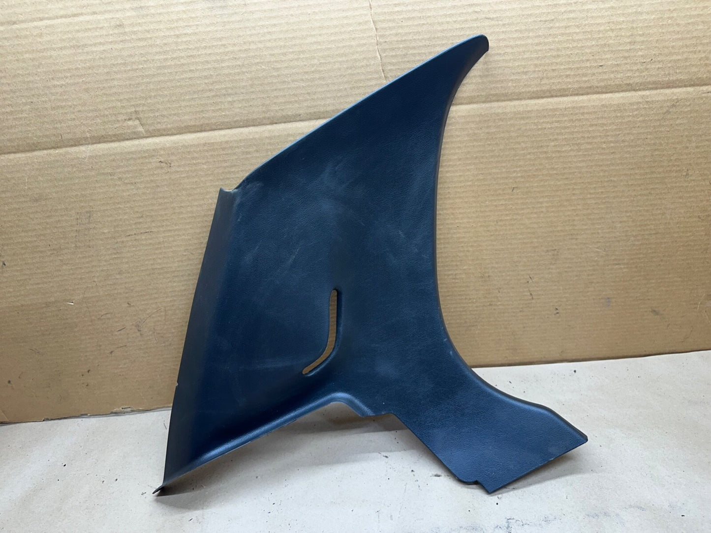03-11 CROWN VICTORIA Left Drivers SIDE UPPER QUARTER TRIM PANEL C Pillar OEM