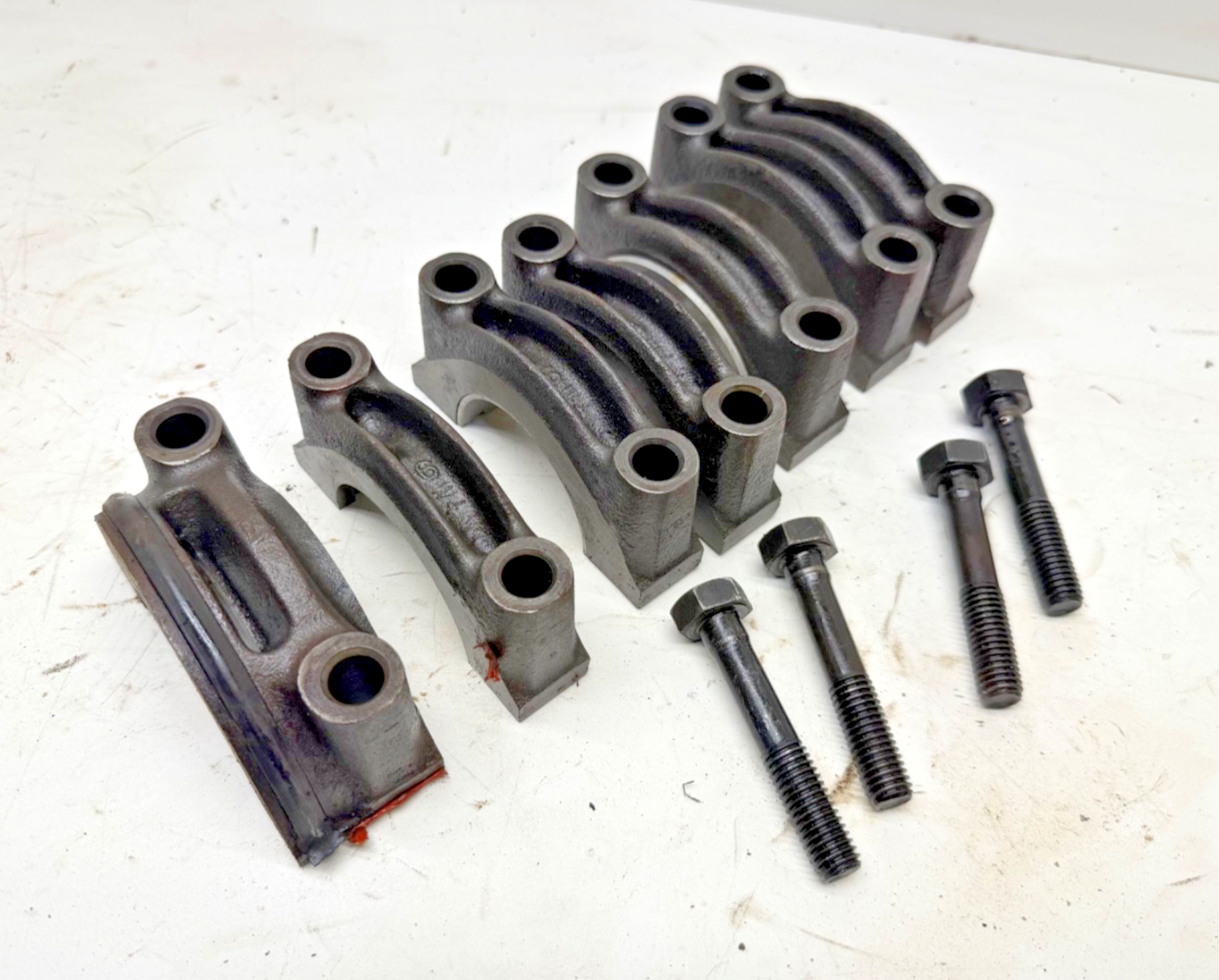 Jeep 4.2L AMC Crankshaft Main Bearing Caps Set CJ 7 YJ Wrangler Crank Cap 4.2 L