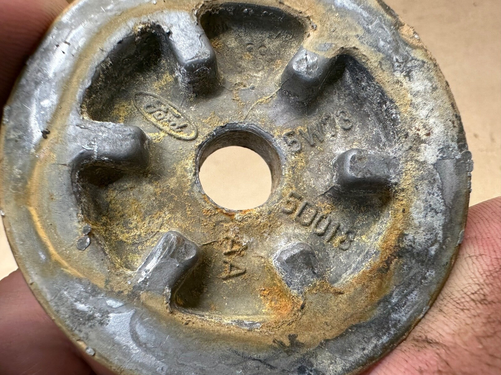 Ford Lower Mount Shim 5W7Z-5D018-AA or 5W7Z-5D018-AA Spacer 05-11 Body Pair OEM