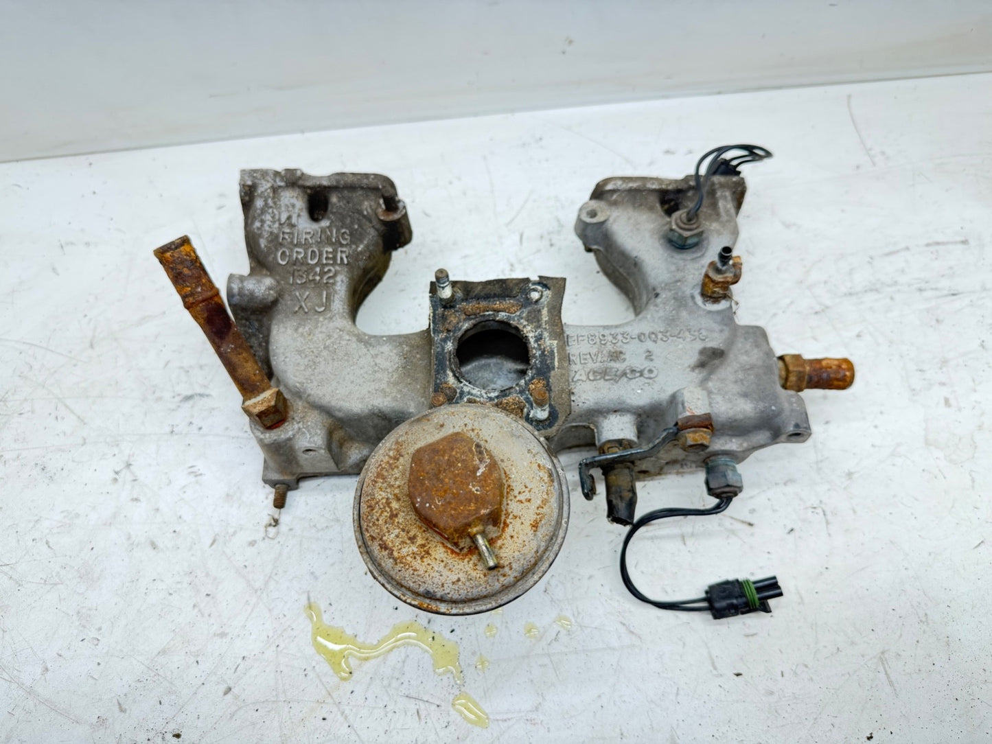 Jeep Wrangler YJ Cherokee XJ 84-90 TBI Throttle Body Intake Manifold 2.5L