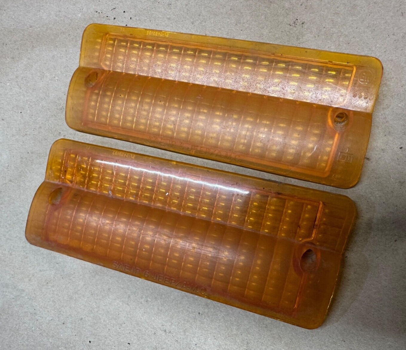 76-91 Jeep SJ FSJ Front Turn Signal Lense PAIR Amber Park Light Lamp OEM Factory