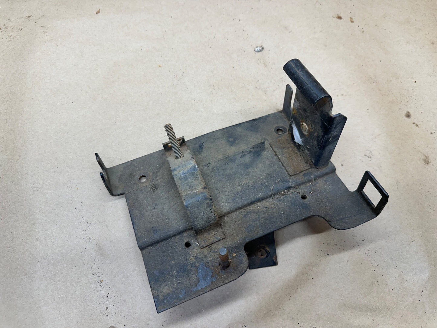 87-90  Wrangler YJ Spare Tire Bottle Jack Bracket Mount OEM Factory 88 89 Holder