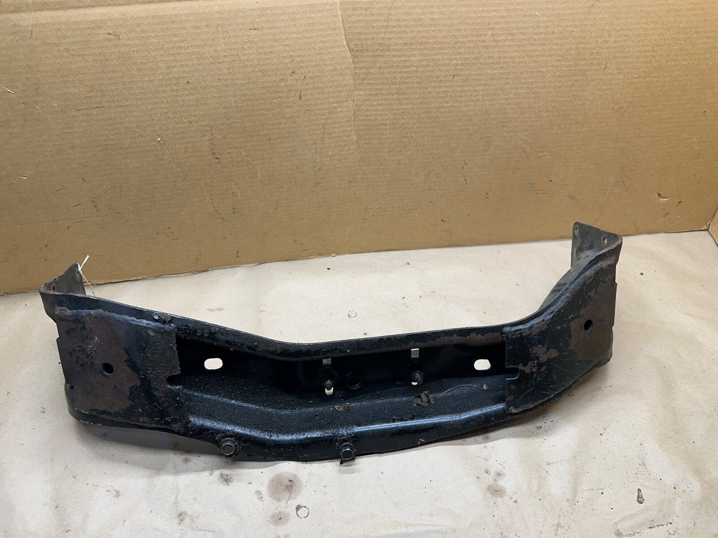 94-98 Dodge Ram 1500 A/T 4x4 Auto Transmission Crossmember Mount Support OEM