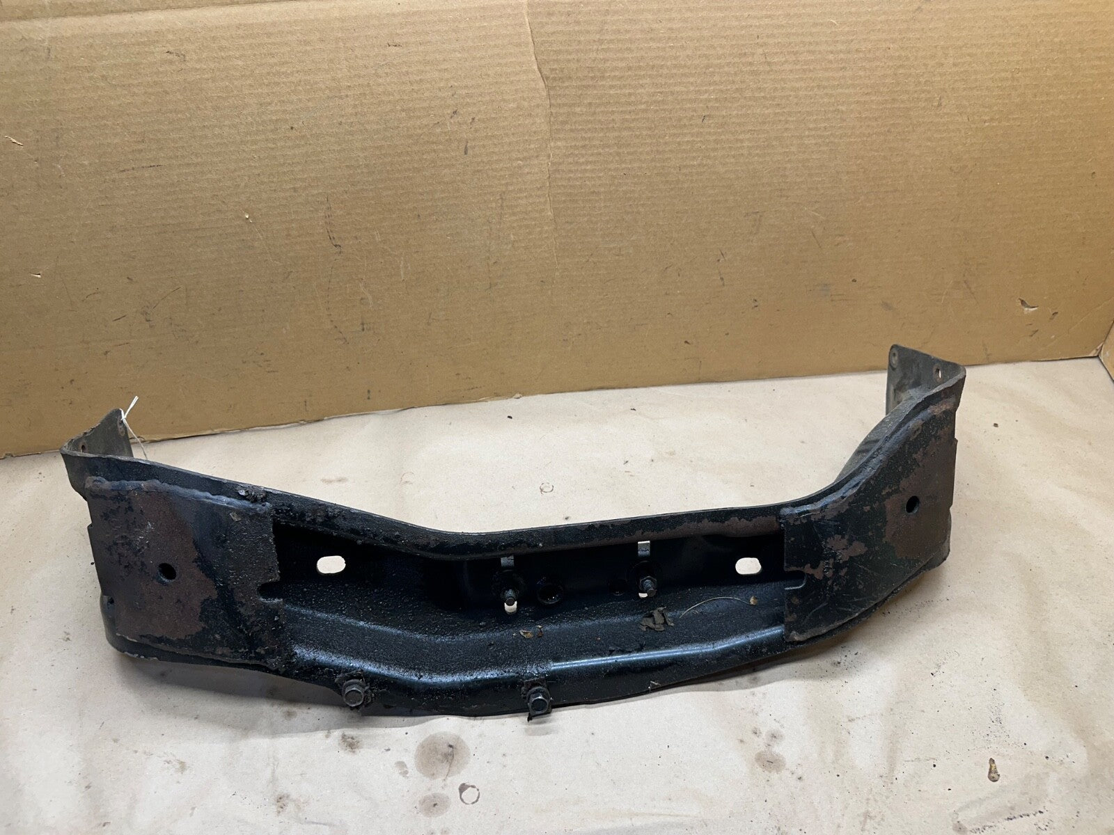 94-98 Dodge Ram 1500 A/T 4x4 Auto Transmission Crossmember Mount Support OEM