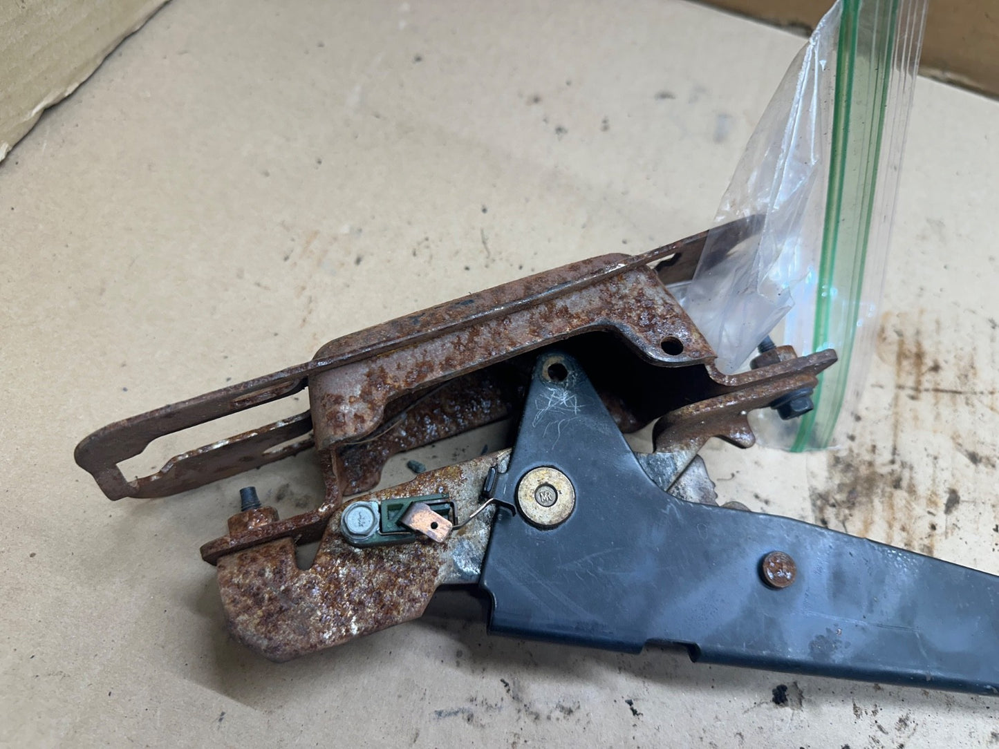 97-06 Jeep TJ Wrangler Emergency Parking Brake Assembly Lever Bracket E Brake