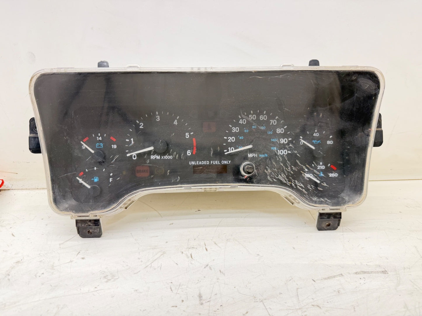 97-00 Jeep Wrangler TJ SPEEDOMETER CLUSTER Gauge Speedo Gauge Instrument Tach XJ