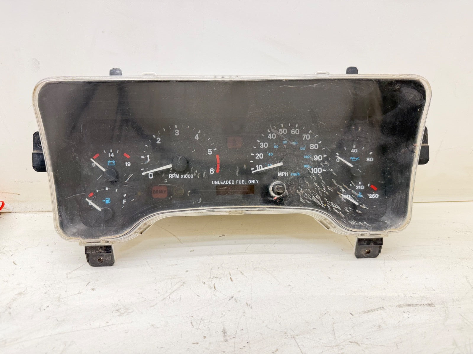 97-00 Jeep Wrangler TJ SPEEDOMETER CLUSTER Gauge Speedo Gauge Instrument Tach XJ
