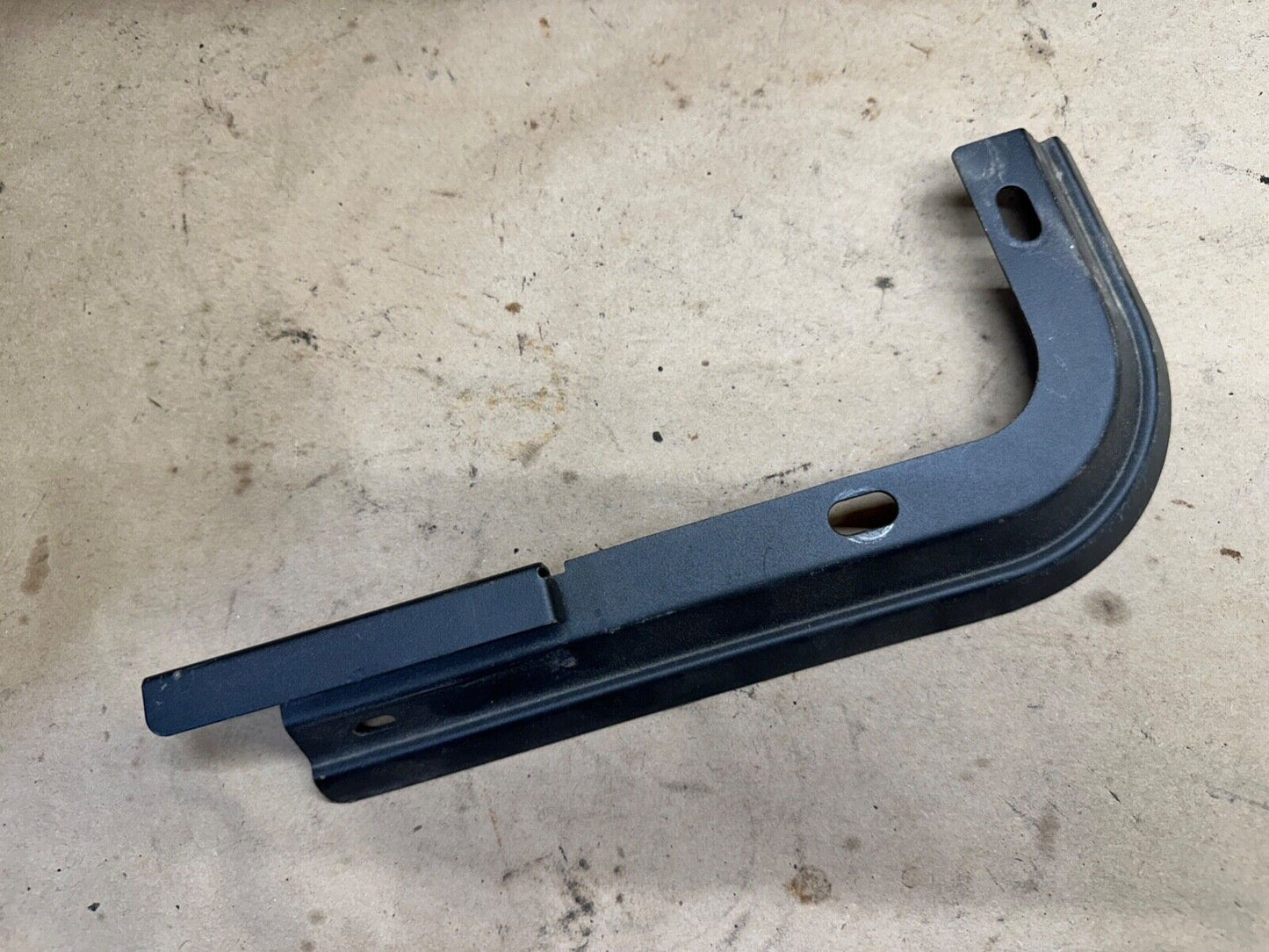 76-06 Jeep Wrangler Soft Top Rear Corner Track YJ Corner Trim Bracket Right RR