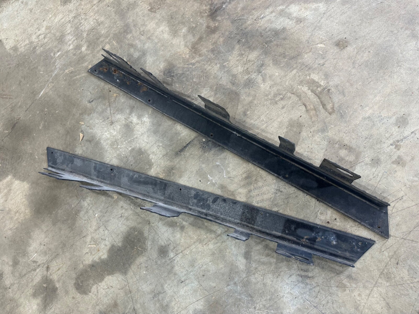 03-06 Jeep Wrangler TJ Rubicon OEM Black Rocker Guard Slider Pair Rock Trim Side
