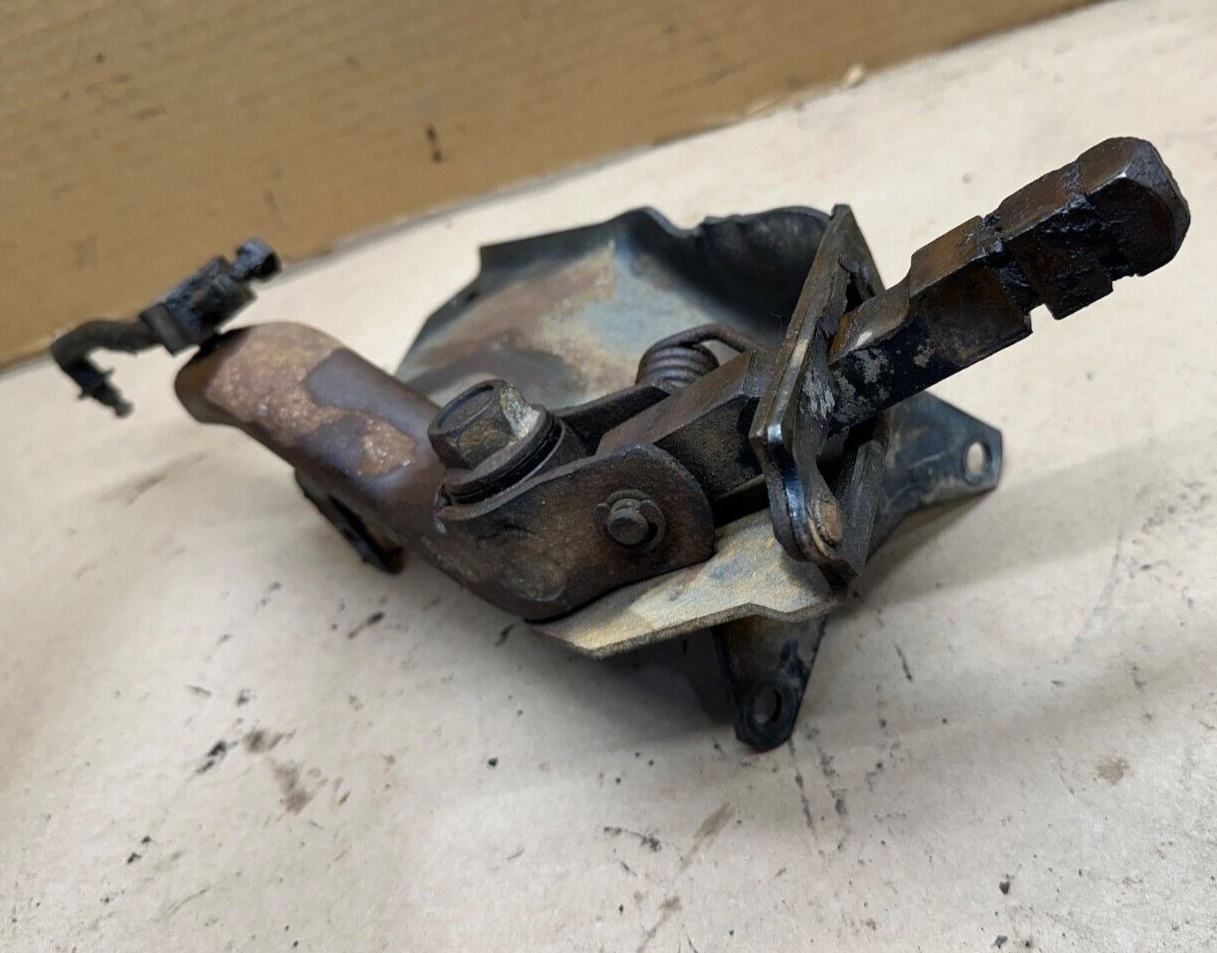 87-95 Jeep Wrangler YJ Transfer Case Shifter Bracket 5 speed NP231 AX5 231 Shift