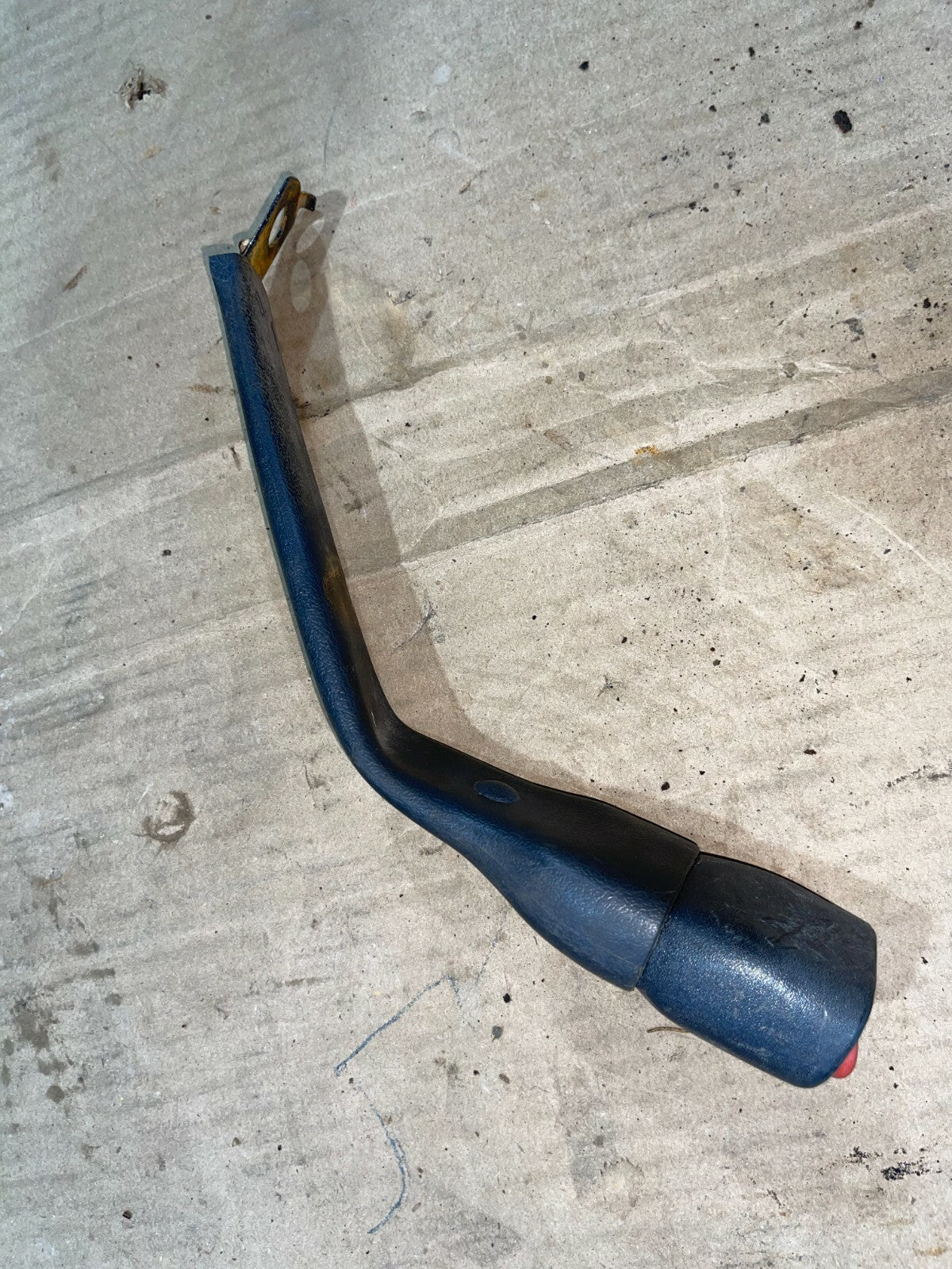 97-01 JEEP CHEROKEE XJ Buckle Front Right Side Seat Belt Passenger OEM Clip