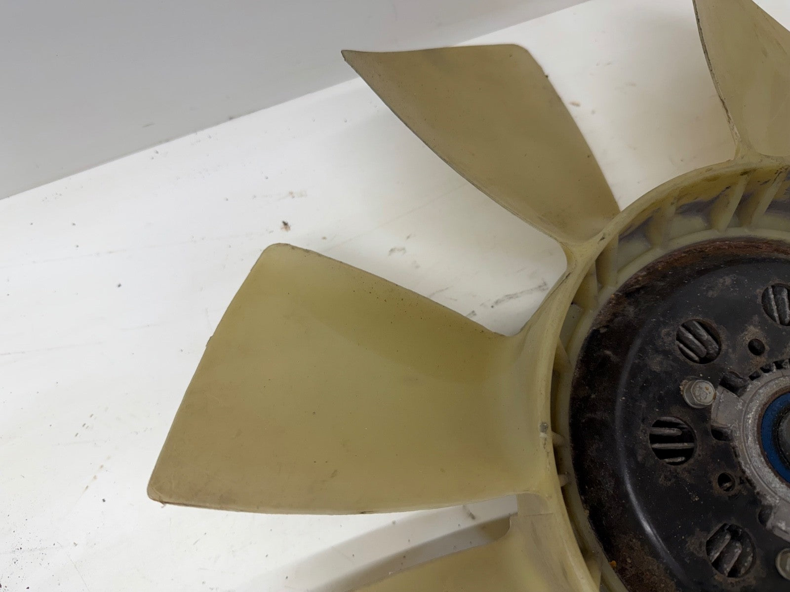 OEM 11-16 Ford F250 F350 6.2L Radiator Cooling Fan Clutch Assembly BC34-8A616-EJ