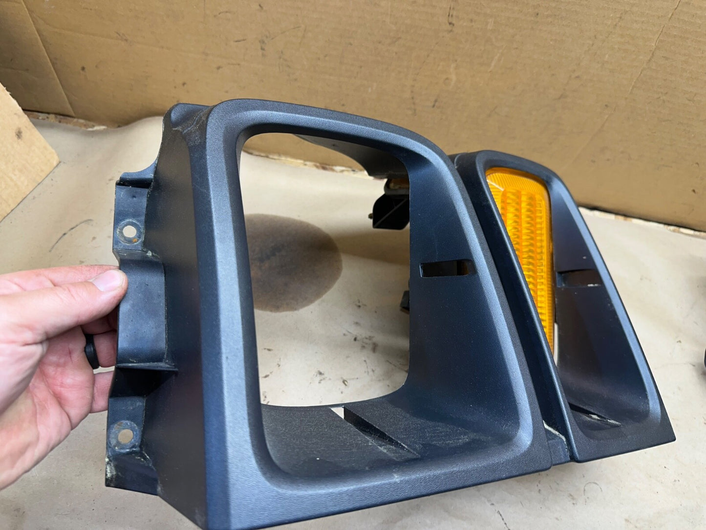 08-12 FORD E150 Headlight Trim Bezel Right Passenger 44ZH-1933 RH E250 E350 OEM
