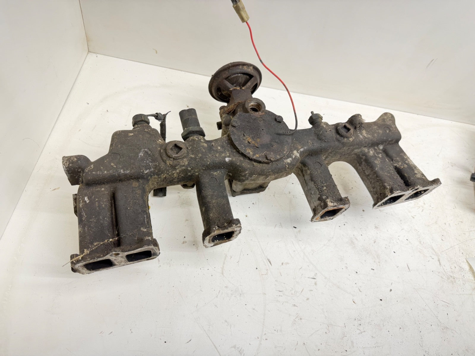 81-90 Jeep 6 Cylinder Intake Manifold CJ5 CJ7 Wrangler YJ AMC 4.2 L 258 4.2L