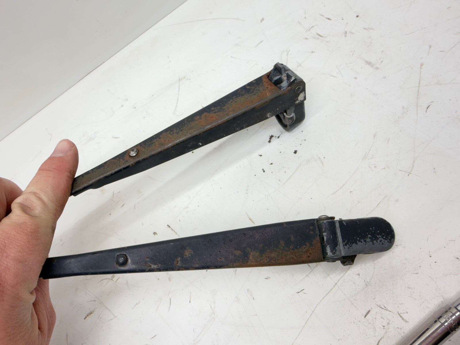 97-06 Jeep TJ Wrangler Driver & Passenger Windshield Wiper Blade Arms Left Right