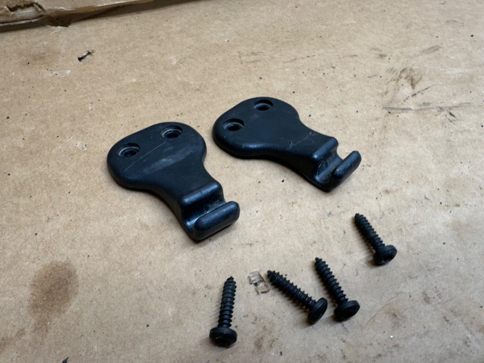 Jeep TJ Sun Visor Support Clip Hook Pair Mount screws black 97-02 Wrangler OEM