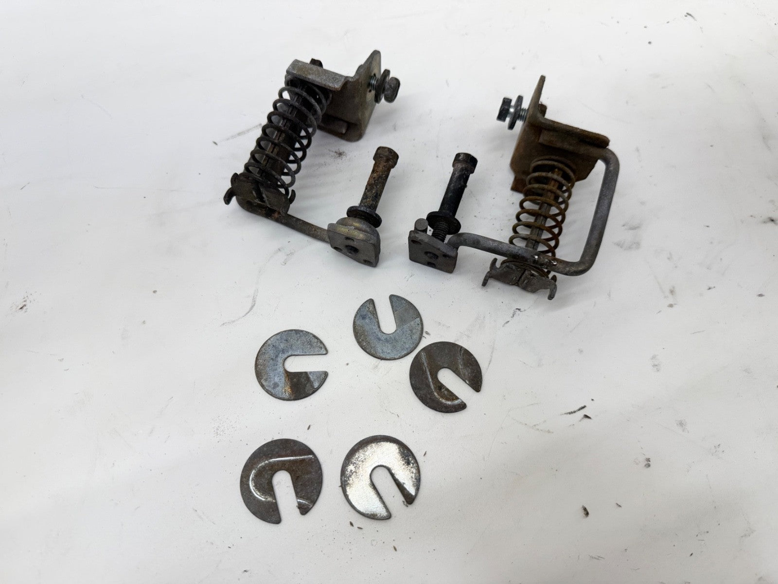 Jeep Cherokee XJ 87-01 Hood Latch Spring Catch Comanche MJ Pop Shim Left Right