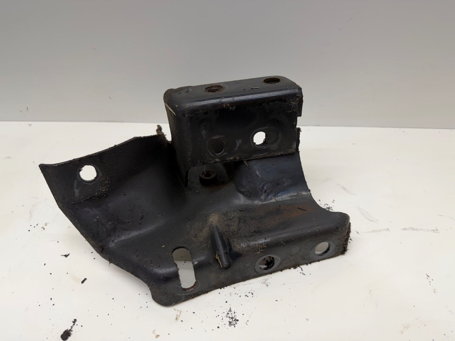 Jeep Cherokee XJ 87-01 4.0 L 6 Cyl Driver Frame Engine Motor Mount Bracket 4.0L