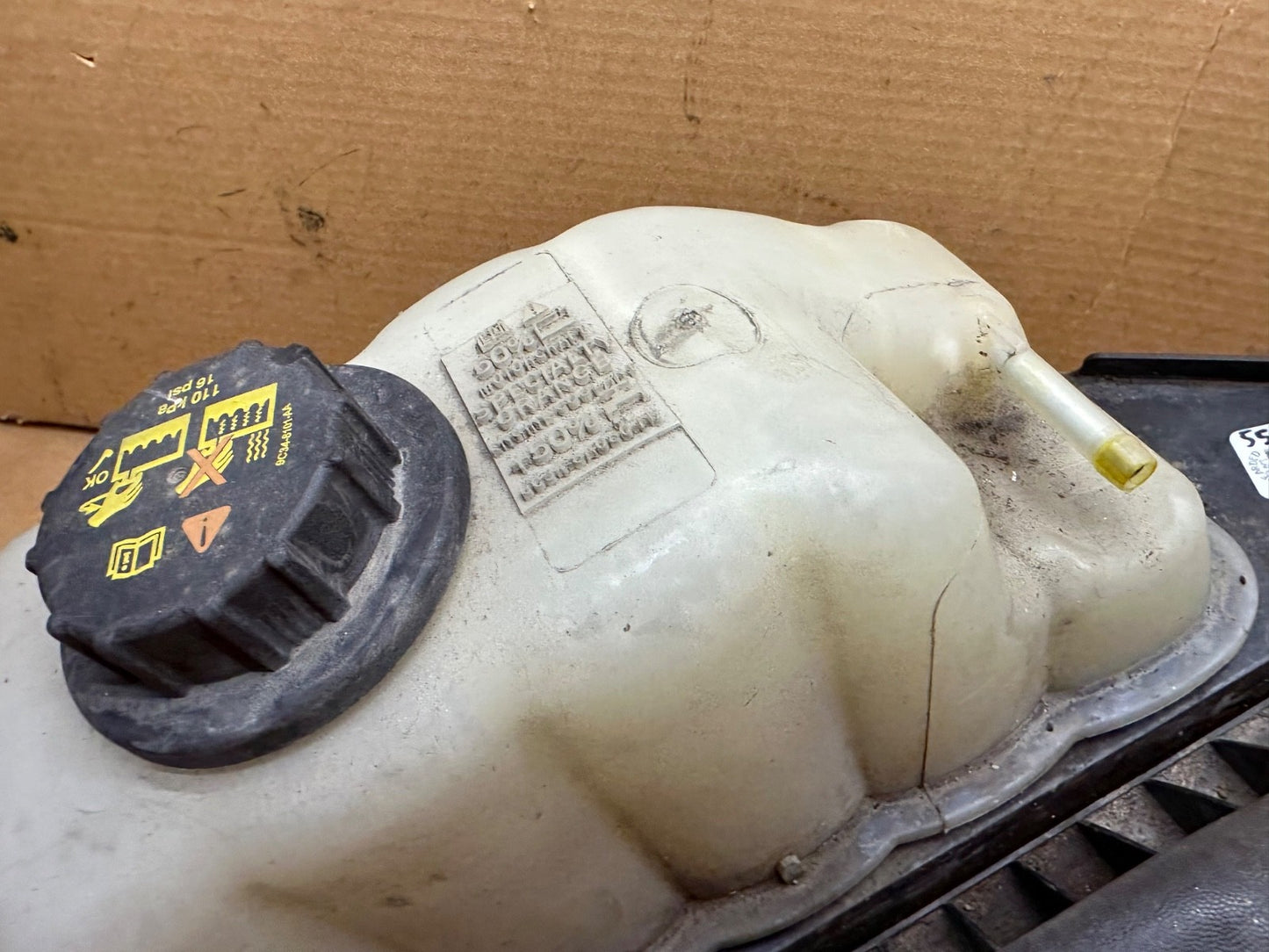 Coolant Reservoir Tank Ford F-250 F-350 Super Duty 2011-2016 Air Filter Box OEM