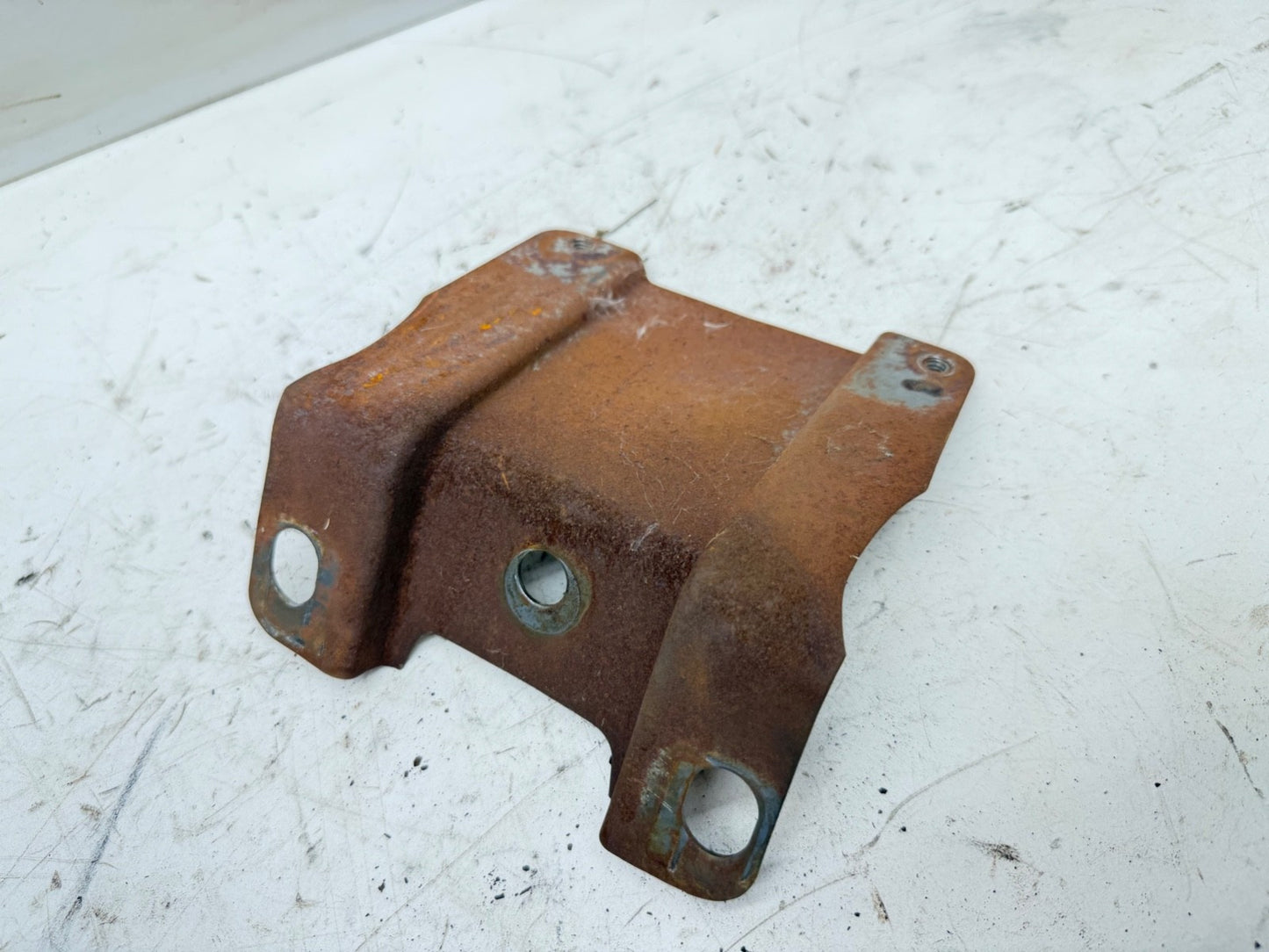 Jeep Wrangler YJ OEM Upper Steering Column Mounting Bracket 87-95 Support Mount