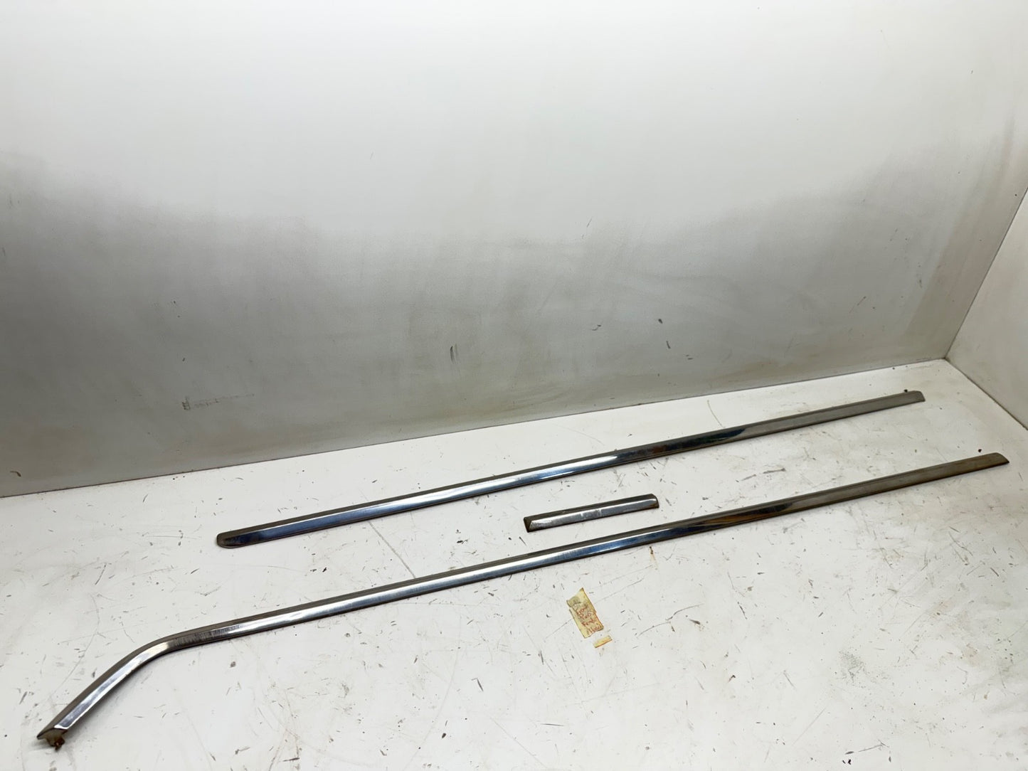 63-79 Cherokee Wagoneer Stainless Chrome Trim Front Passenger Fender Hood OEM