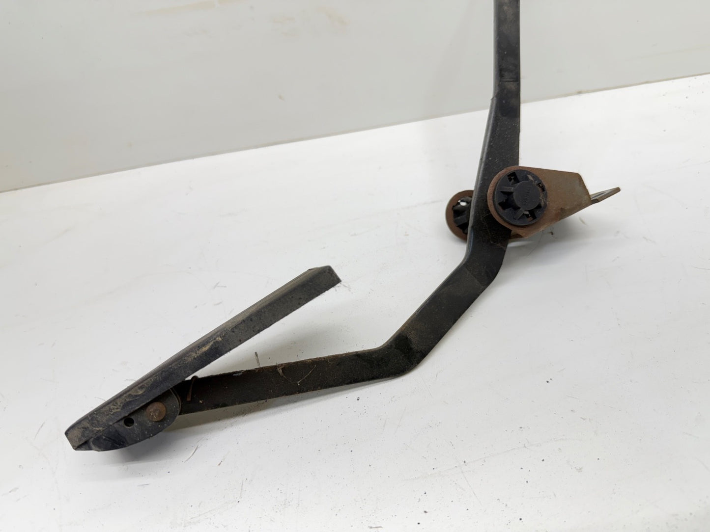 Jeep Wrangler TJ 97-06 Gas Accelerator Pedal Throttle Bracket Firewall Petal OEM