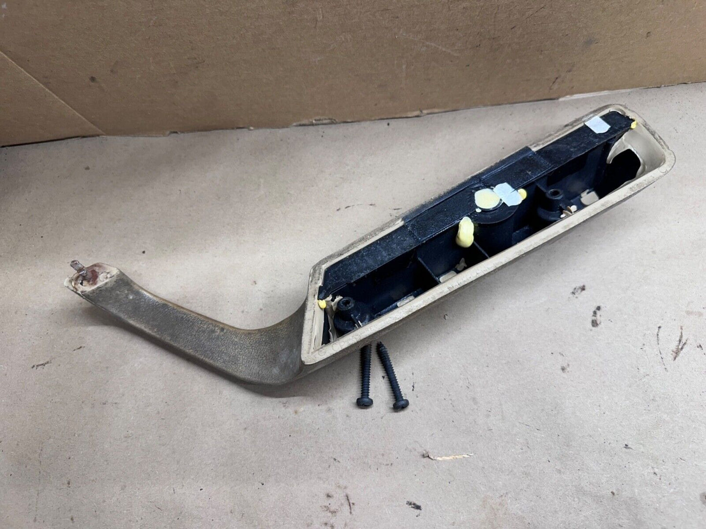 84-96 Jeep Cherokee XJ Tan Front Interior Door Handle Arm Rest Pull Left LF OEM