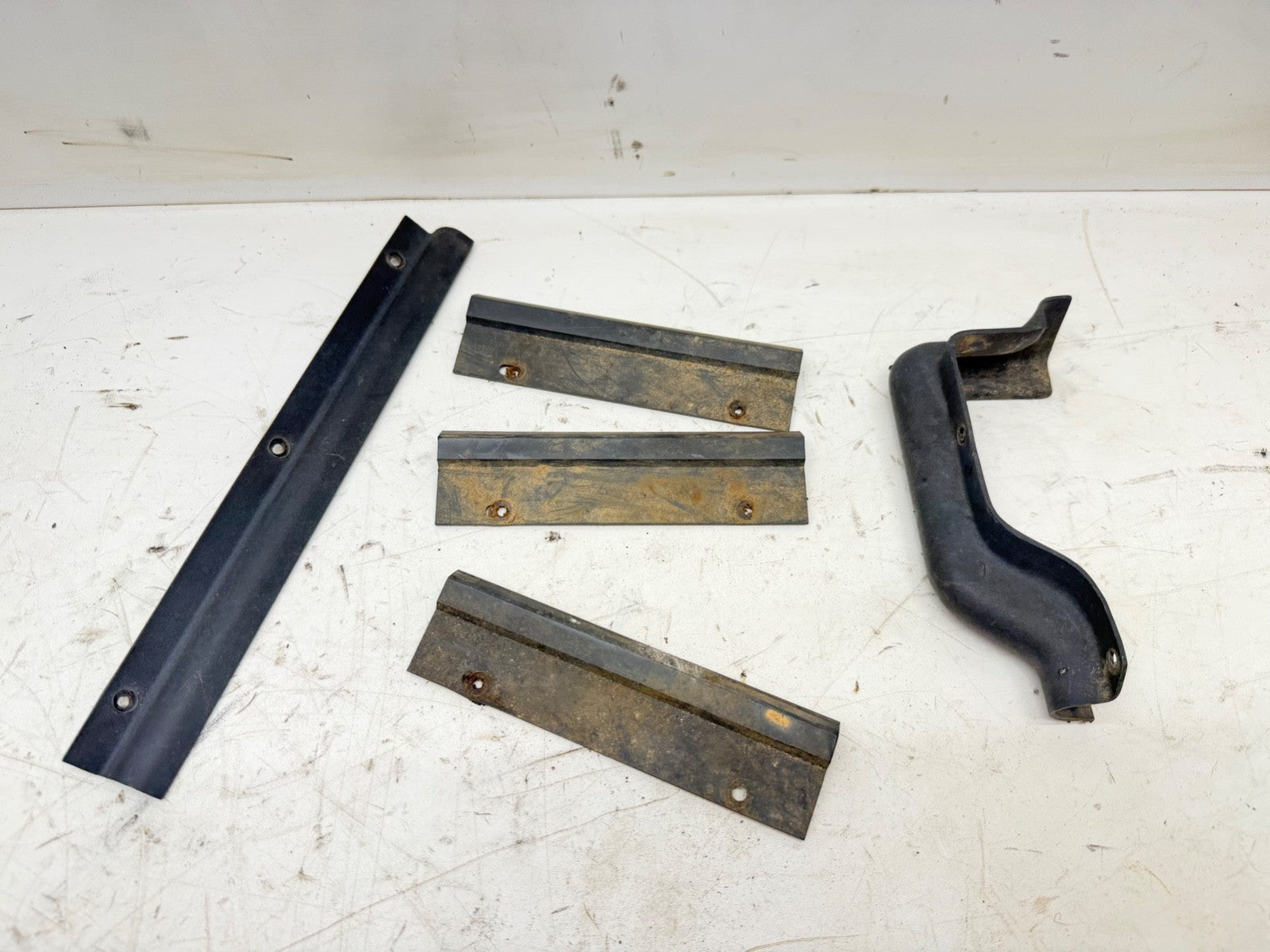 87-95 Jeep Wrangler YJ OEM Body Wire Wiring Harness Covers Guard Rear Plastic OE