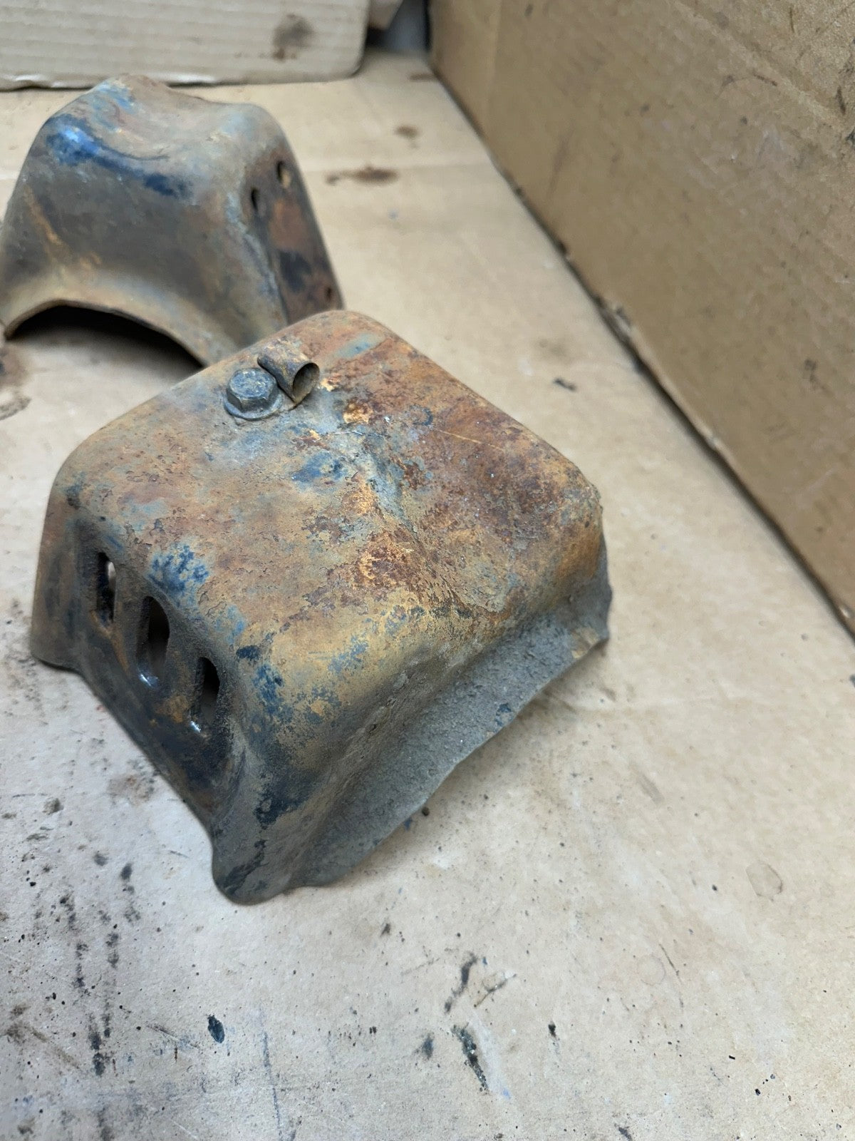 Jeep CJ 6 cylinder motor mounts 4.2 CJ 5  CJ7 frame side Bracket 258 4.2L Set OE