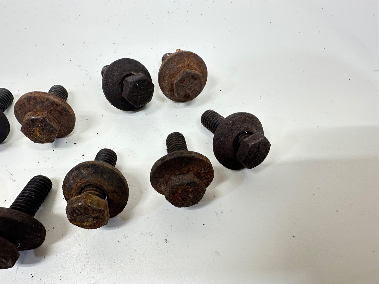 Jeep TJ Wrangler 4.0 Six Cylinder Intake Exhaust Manifold Bolts Bolt YJ 4.2 L OE