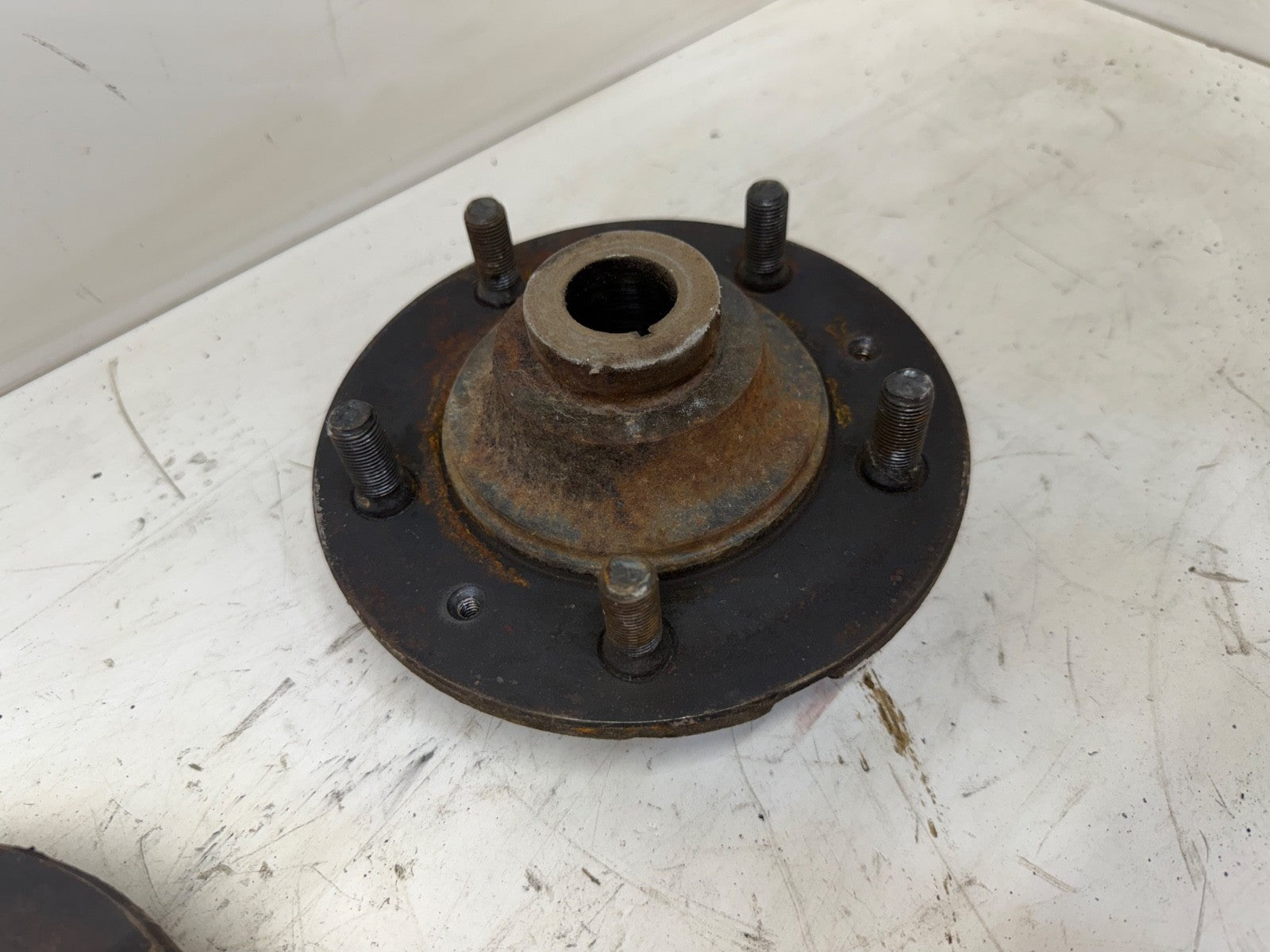 8133730 AMC 20 Wheel Hub 5 Bolt for Jeep CJ5 CJ7 76-86 Flange Axle Shaft OEM