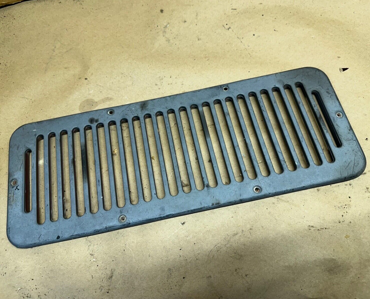 87-95 Wrangler Jeep YJ Cowl Vent Plastic Factory 6 Hole OEM 5462438 Six OE TRIM