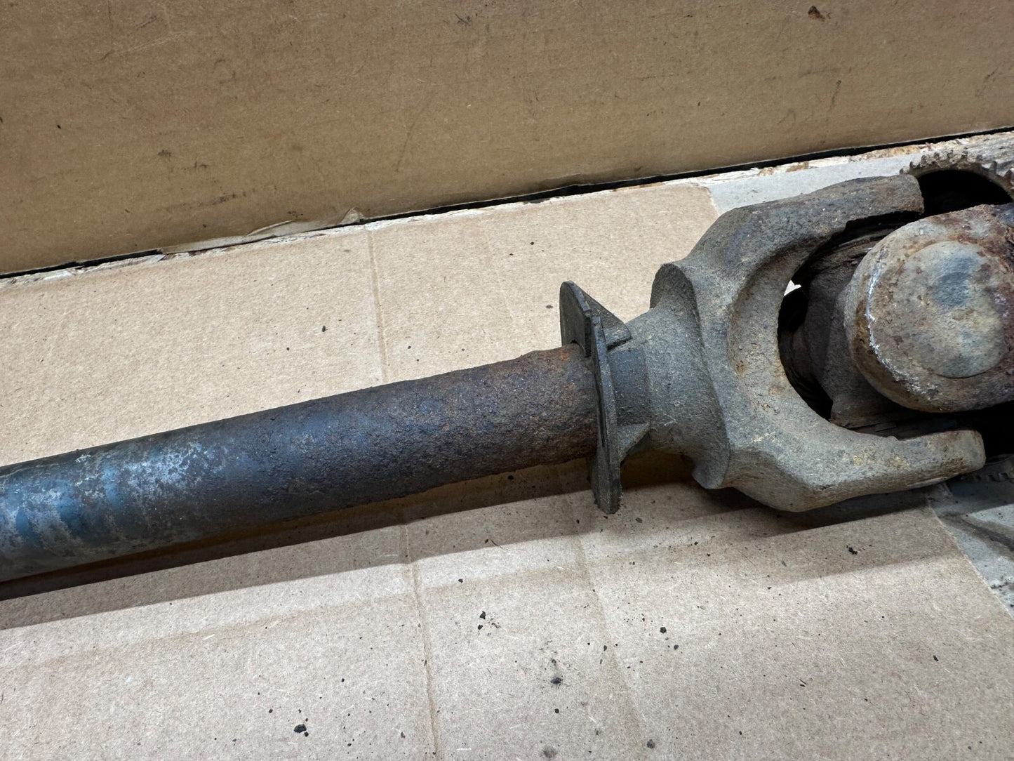 Jeep YJ Wrangler ZJ XJ Cherokee 91-06 Dana 30 LEFT Axle Shaft ABS U Joint OEM