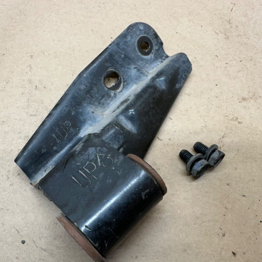 02-04 Jeep Liberty KJ 3.7L NV3550 5 Speed V6 Exhaust Mount Hanger Manual Trans