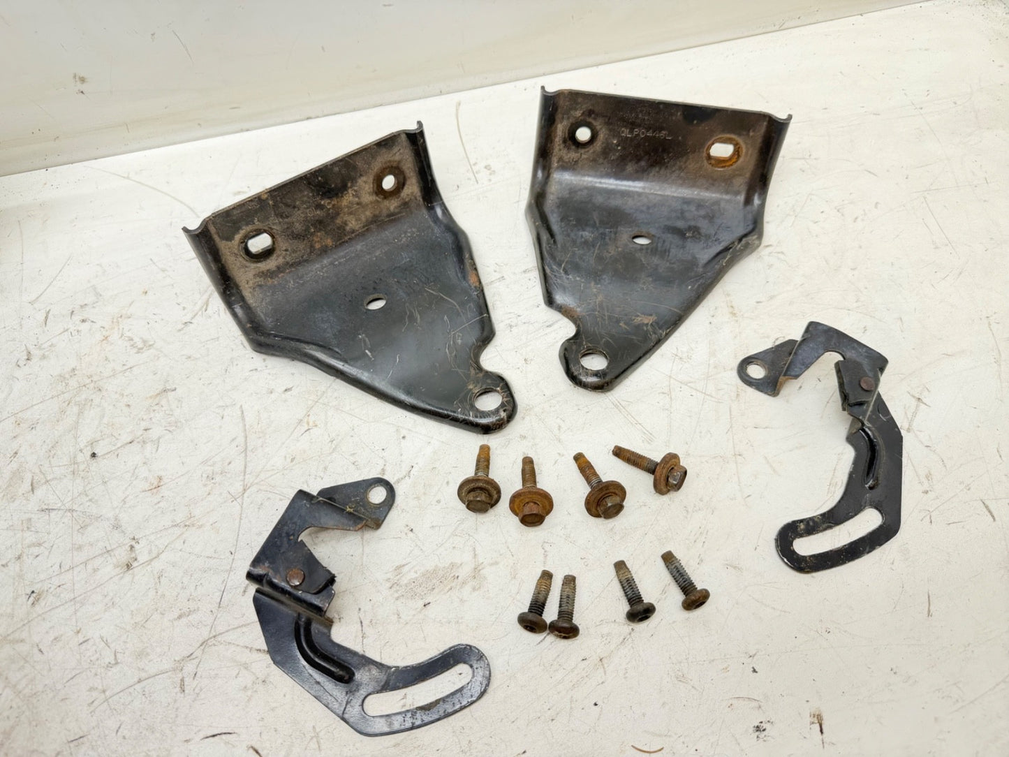 97-02 Jeep TJ Wrangler BACK SEAT BRACKETS Side Rear Bracket OEM Floor Complete