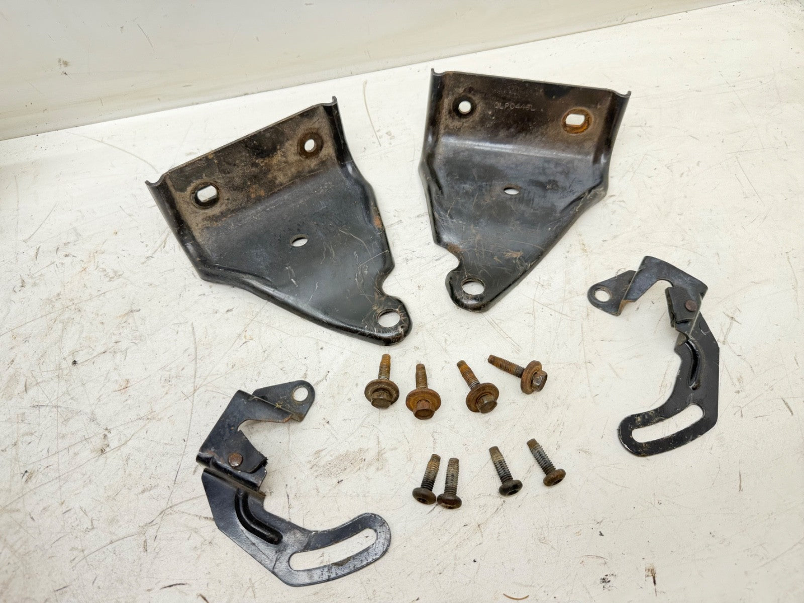 97-02 Jeep TJ Wrangler BACK SEAT BRACKETS Side Rear Bracket OEM Floor Complete