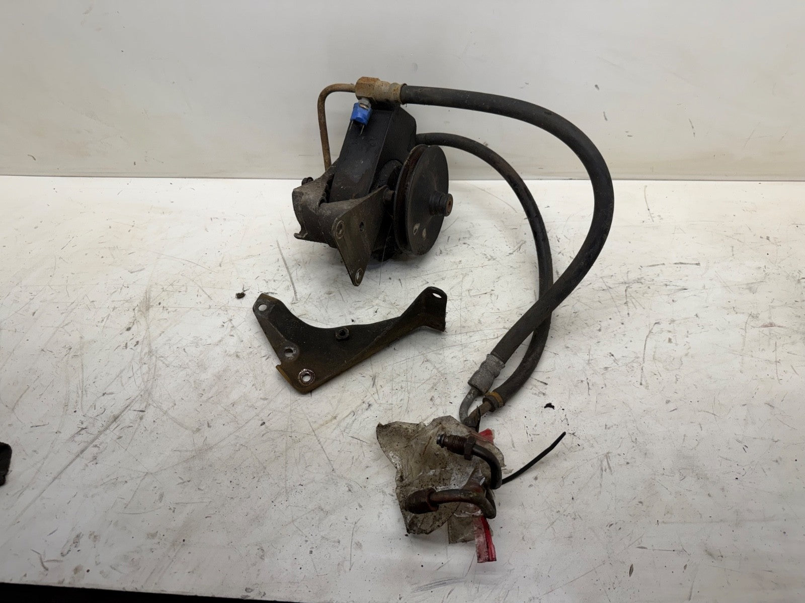Jeep Wrangler YJ 87-90 V belt 2.5 4.2 L Power Steering Box Pump Kit Brackets OEM