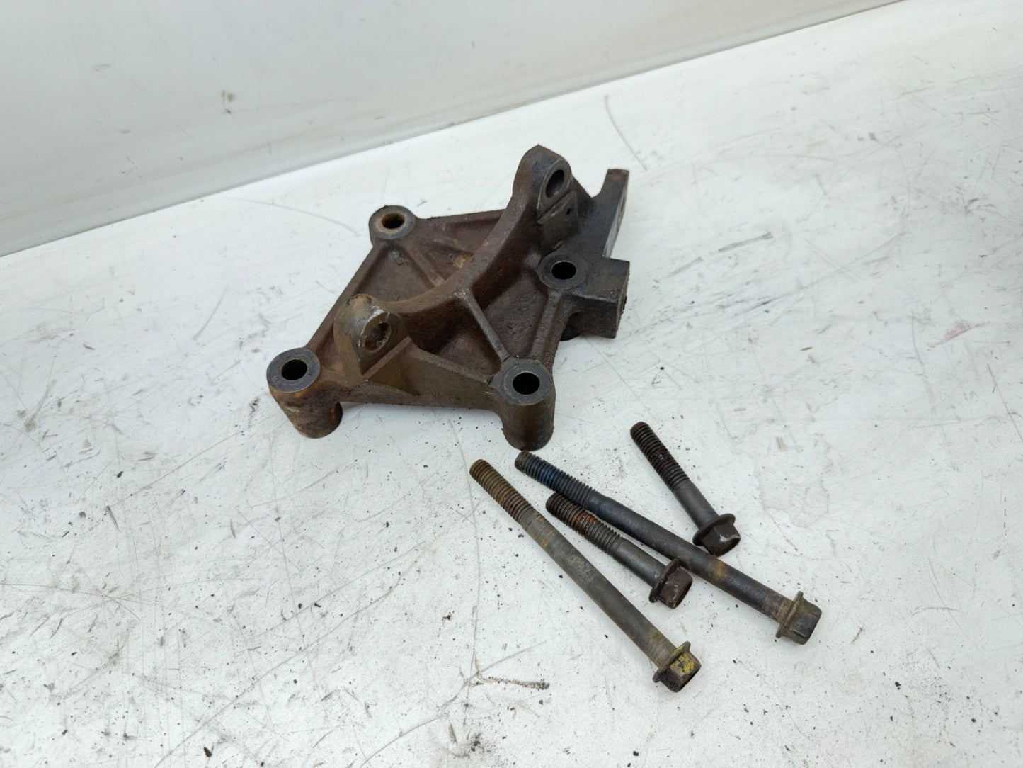1987-1995 Jeep Wrangler YJ Steering Box Mounting Bracket Mount Brace OEM Factory