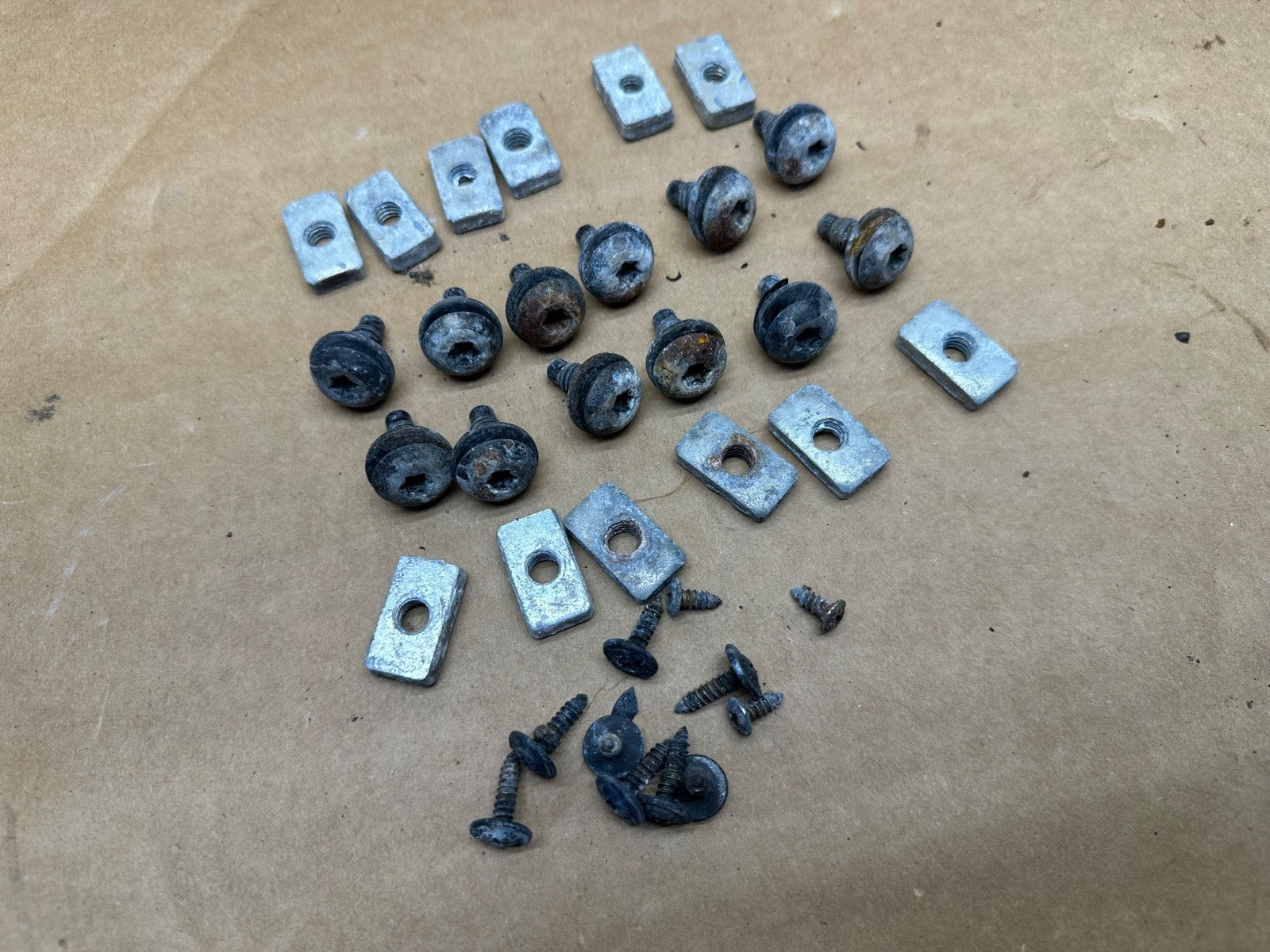 Jeep Wrangler YJ 87-95 Soft Top Belt Rail Retainer Bolts Set OEM Softtop Factory