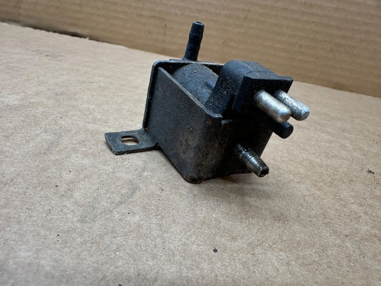 om617 shut off Change Over Valve Mercedes-Benz 220S 280SE 300E 300D 190E
