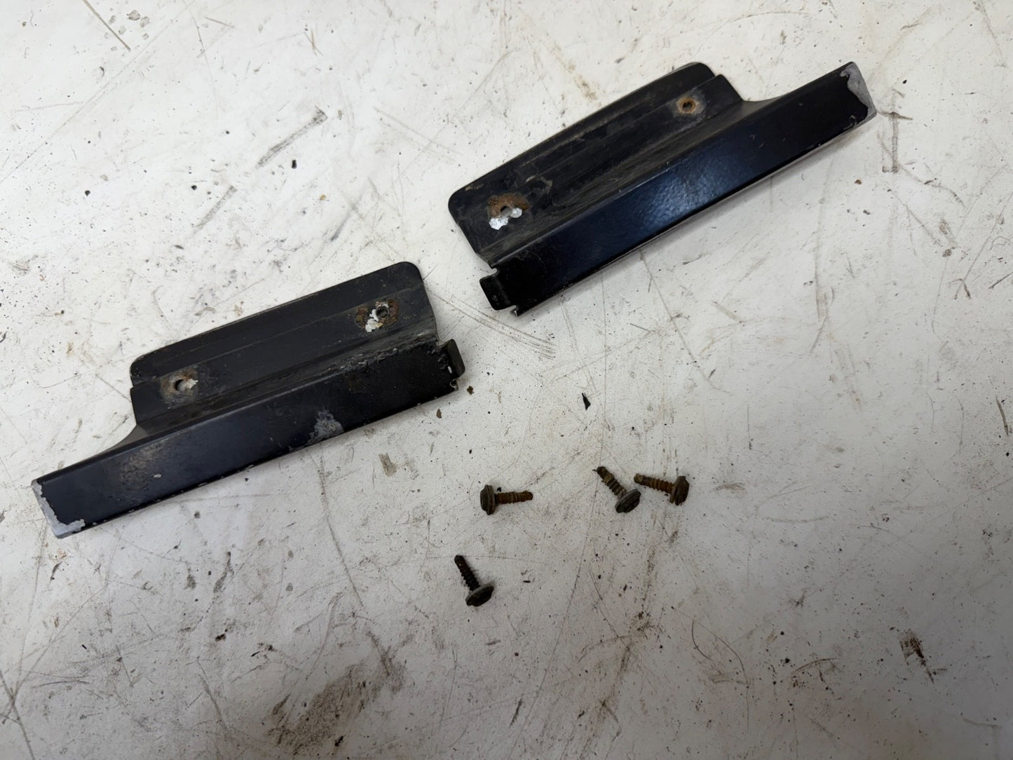 1997-2006 Jeep Wrangler TJ OEM Rear Soft Top Window Tailgate Bar Body Brackets