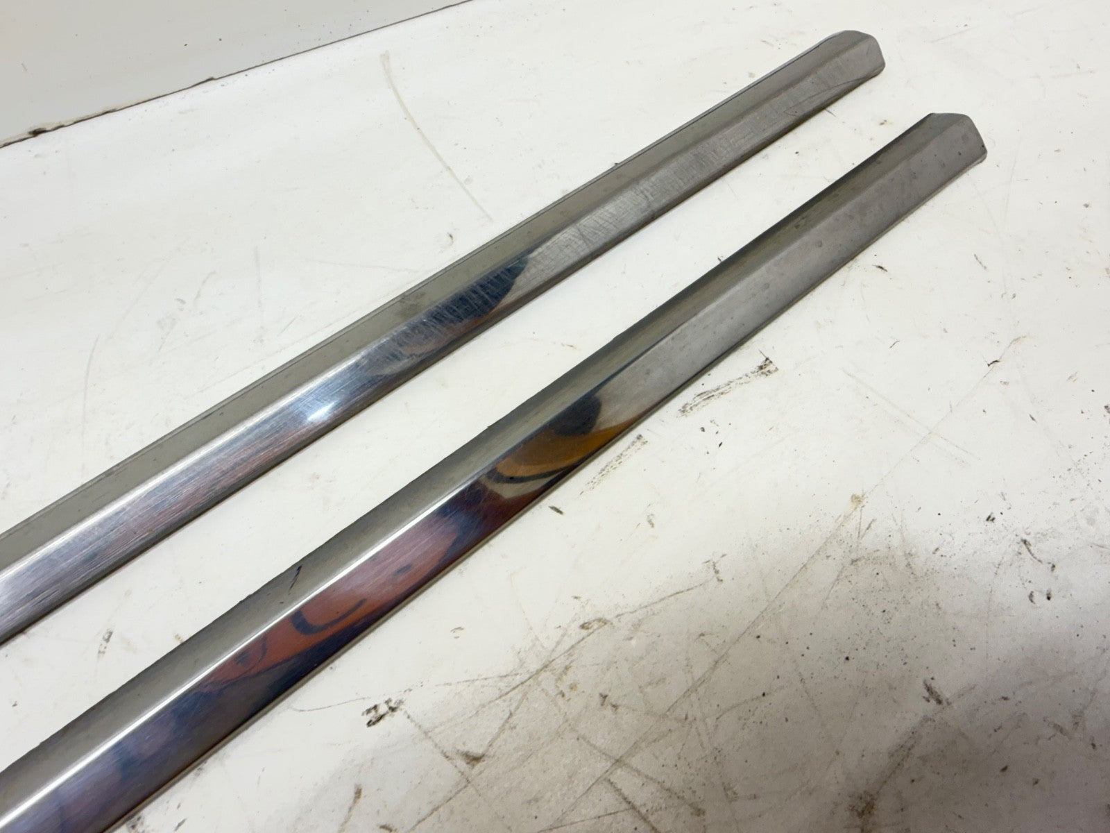 63-79 Cherokee Wagoneer Stainless Chrome Trim Rear Passenger Fender Hood Back