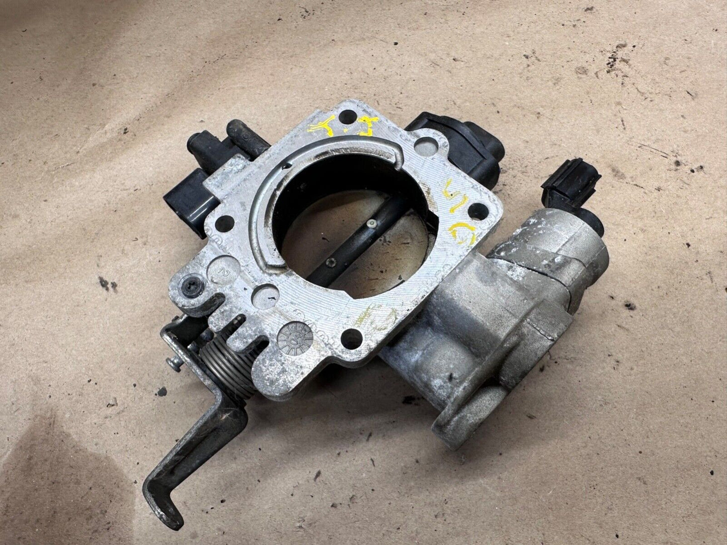 05-06 Jeep Wrangler TJ LJ Throttle Body Valve Assembly 4.0L 4.0 L OEM Factory