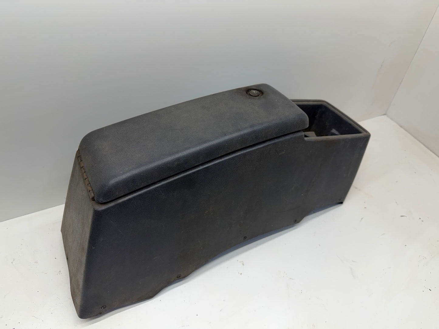 BROKEN LID 91-95 Jeep Wrangler YJ Interior Center Console Grey Gray OEM Factory