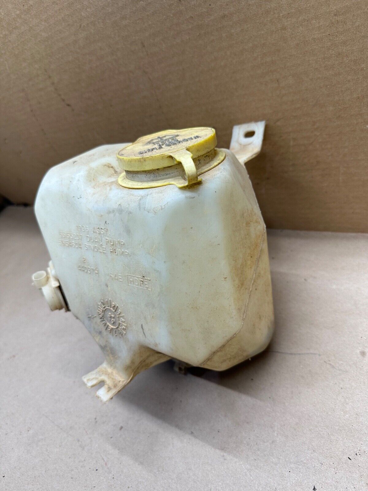 84-96 Jeep Cherokee XJ OEM 2 Dual Pump Windshield Washer Bottle Reservoir Tank