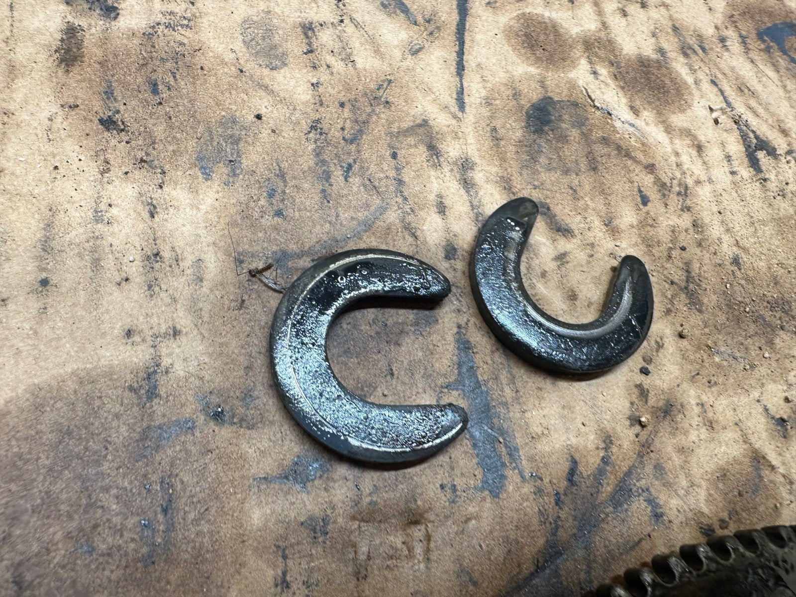 Ford 8.8 Rear Axle Shaft C Retaining Clip OEM Retainer F150 C-Clip Explorer 8.8"